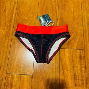 NWT GARYM bold skinwear for men